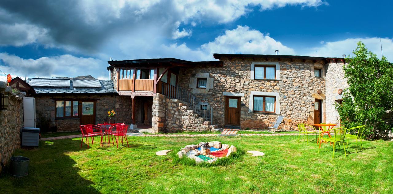 Casas Rurales Entre Babia Y La Luna Villafeliz Exterior foto