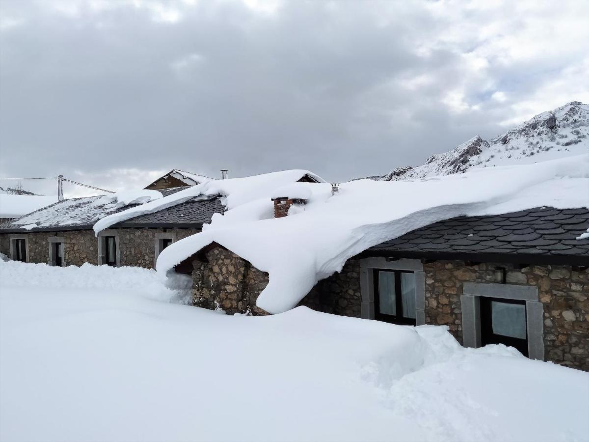 Casas Rurales Entre Babia Y La Luna Villafeliz Exterior foto