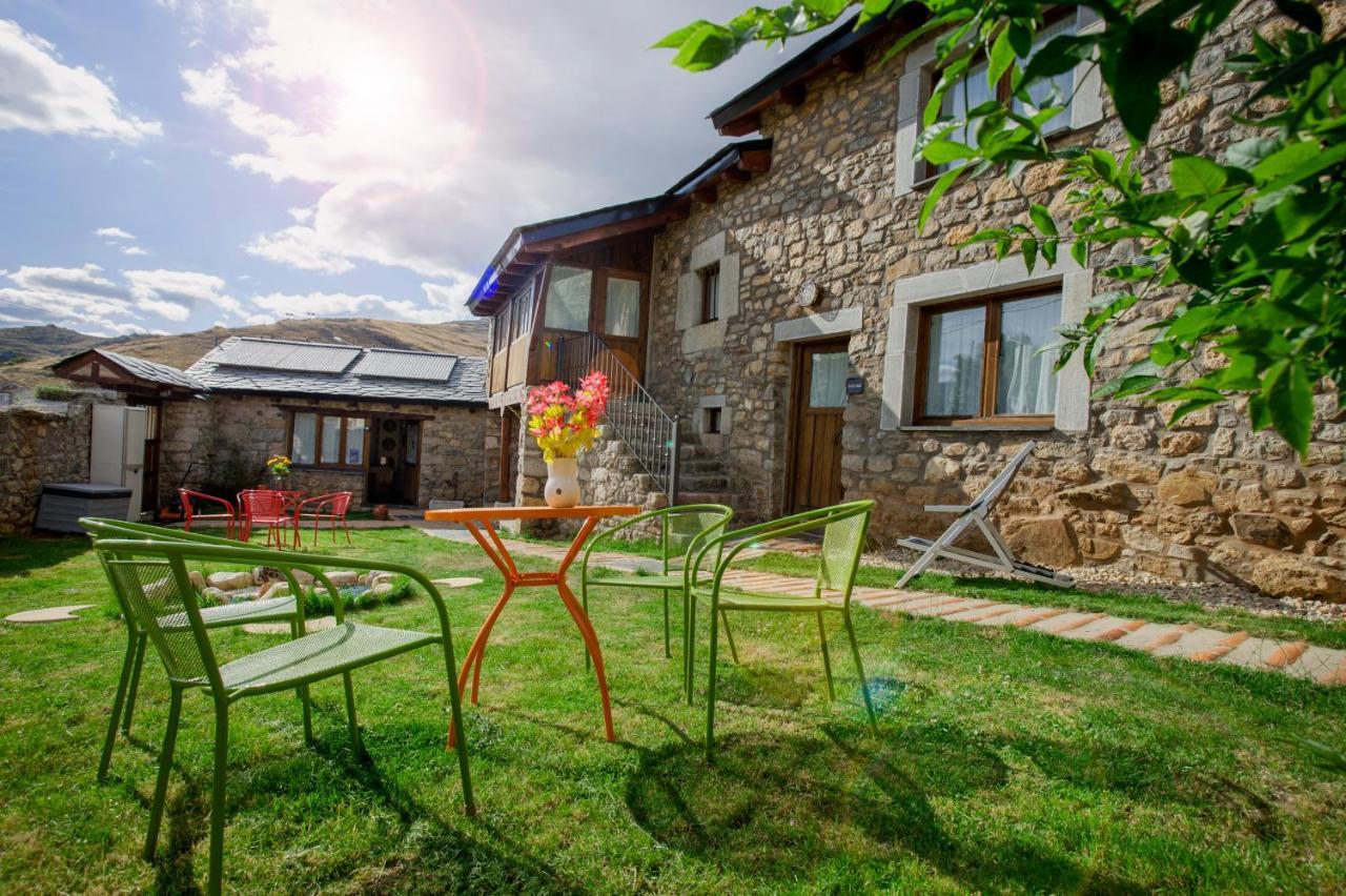 Casas Rurales Entre Babia Y La Luna Villafeliz Exterior foto